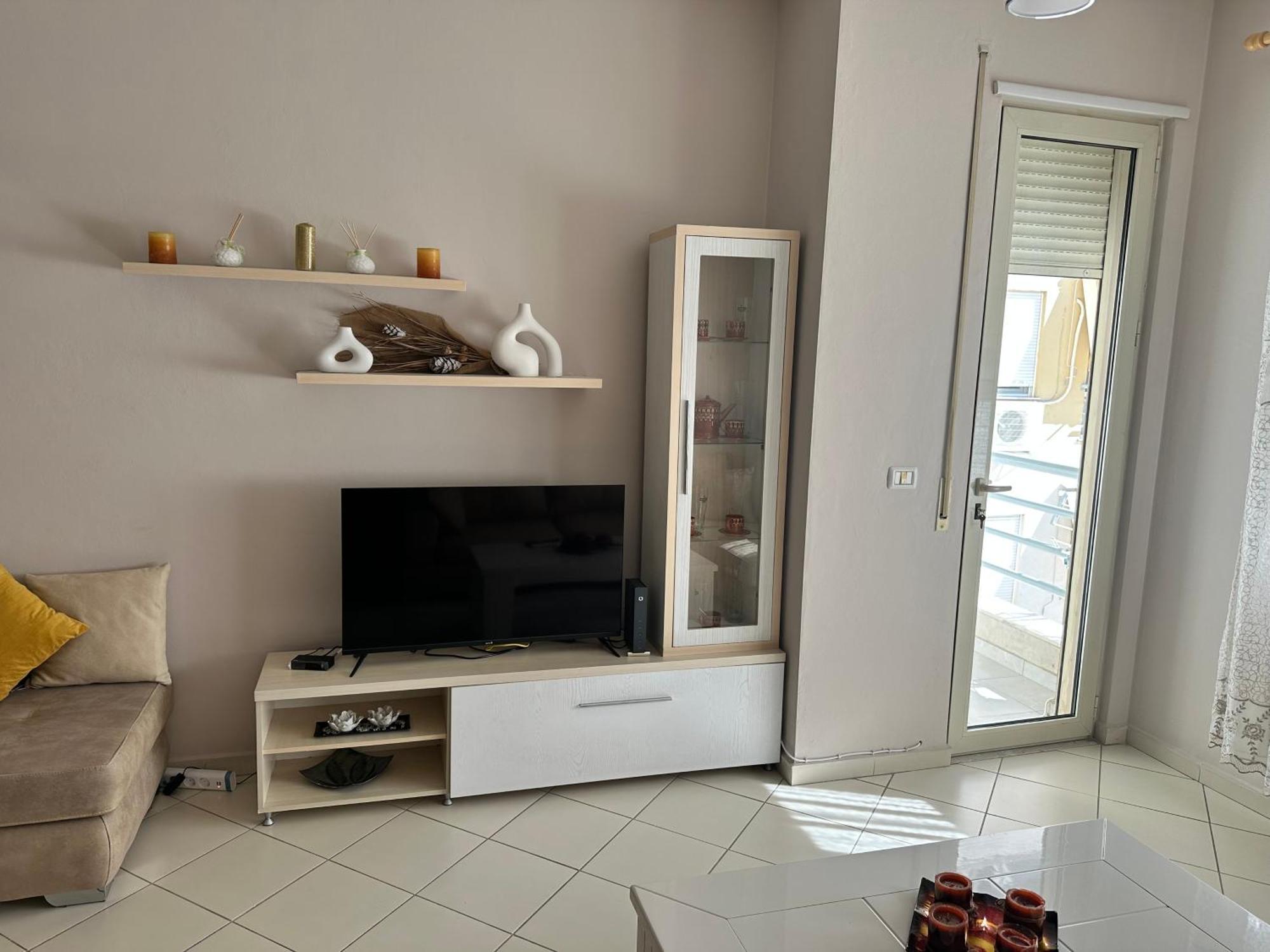 Sunrise Apartment Near The Center Tiranë Luaran gambar